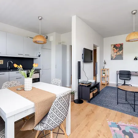 Przewóz Charming Nest By Bookinghost *