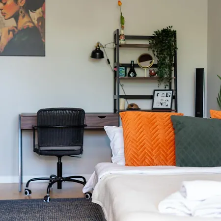 Przewóz Charming Nest By Bookinghost *