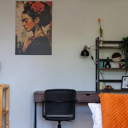 Przewóz Charming Nest By Bookinghost