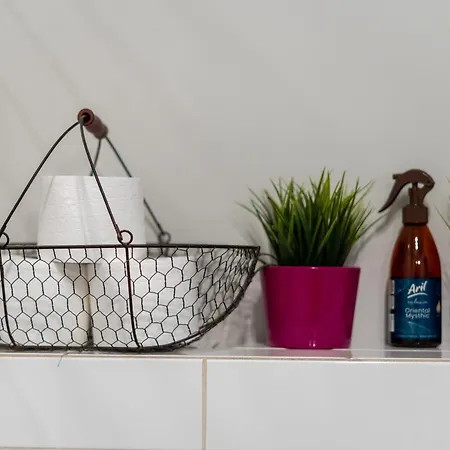 Przewóz Charming Nest By Bookinghost